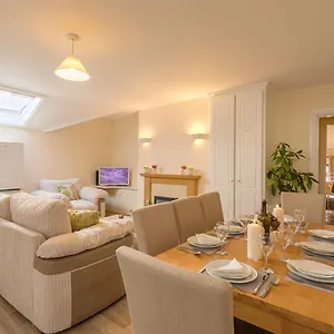 Center - 3 Minutes Walk To The Town Square Apartment Galway